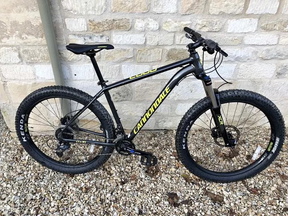 Bicicleta de montaña Cannondale Cujo 27.5+ - Image 1